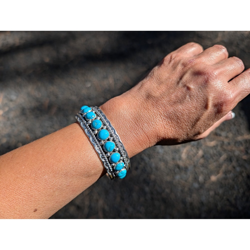 Navajo Sleeping Beauty Turquoise Cluster Bracelet by Chester charley Sz 7US** - Picture 3 of 10